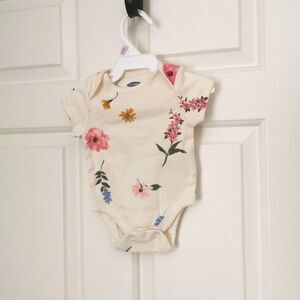 3/$12 Old Navy Floral short sleeve onesie size 0-3 m